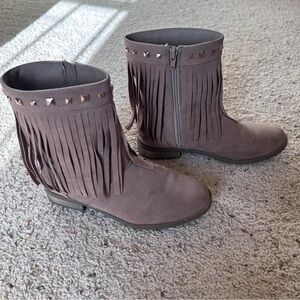 Fringe Studded Ankle Boots - Gray